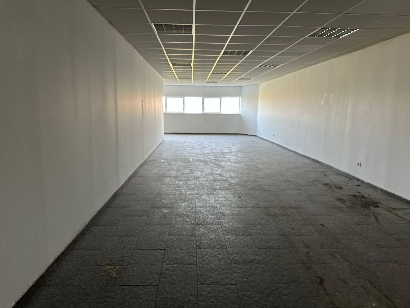 Spatiu depozitare - logistica 2.519 mp si birouri Chiajna A1 - Poză 24