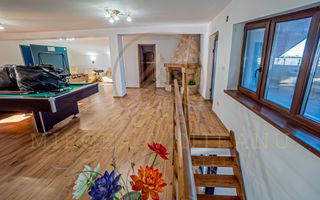 Lazu - Vila de vânzare compusă din P+1E+M. - Poză 40