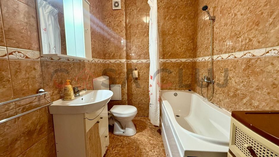 2 camere, decomandat, etaj intermediar, parcare, "La terenuri" - Poză 4