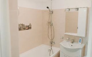 Apartament modern cu 2 camere în zona Clujana. - Poză 8