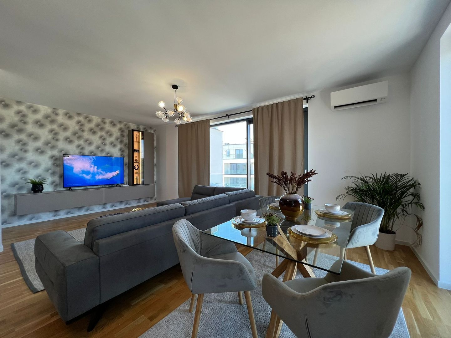 Apartament Elegant cu Vederi Panoramice în Zona Liniștită Băneasa - Poză 3