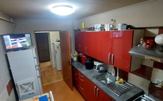 De vanzare 4 camere/97 mp utili/Scoala 10/Focsani/et 3/4 - Poză 1