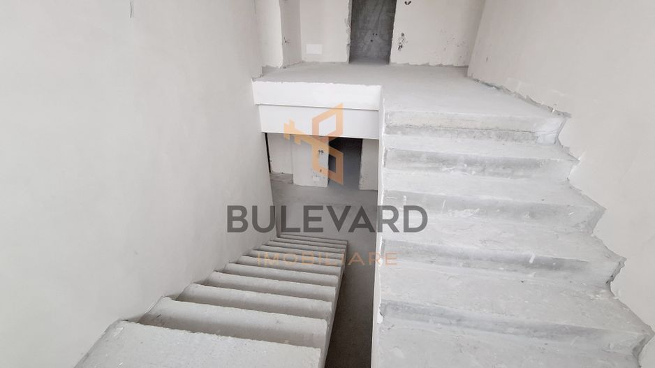 Penthouse 194 mp utili + 4 balcoane, view superb! - Poză 11