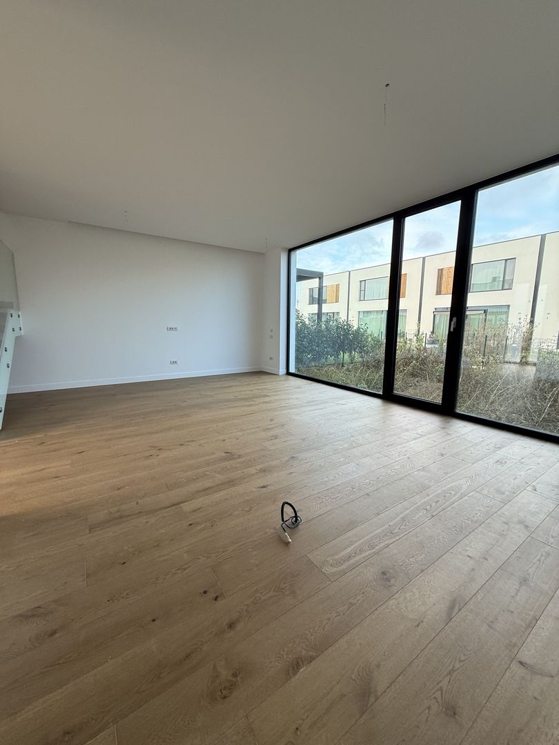 Vila de tip Urban Villa 02 in faza 1 in Amber Forest - Poză 3