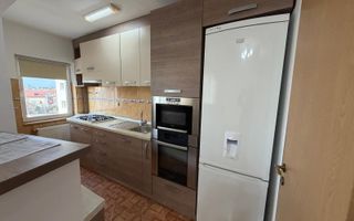 Apartament spațios cu 4 camere cu garaj - zona Ștrand - Poză 7
