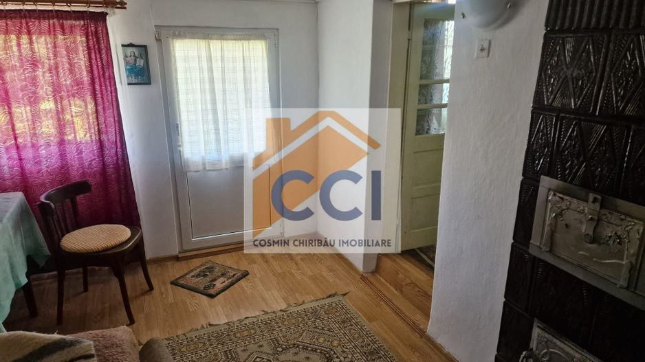 Casa in mediu rural cu teren - Poză 10