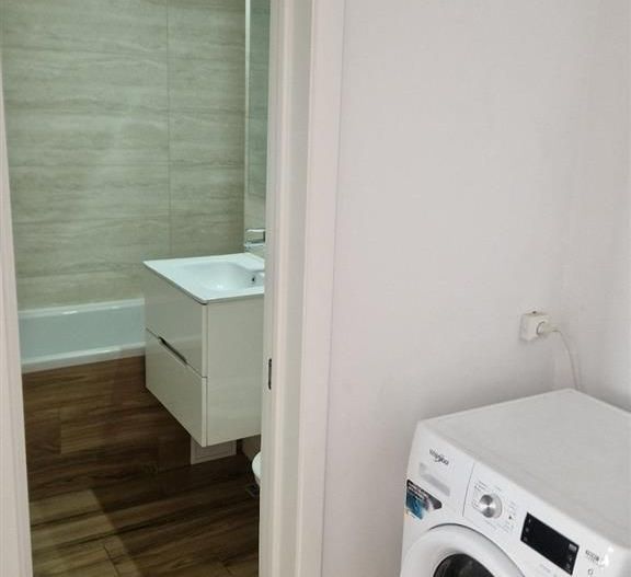 Etaj 1 4 camere  Complexul Studentesc-aproape de Sala Olimpia - Poză 17