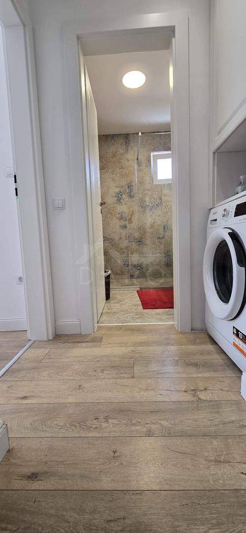 Vand apartament cu 2 camere in Cornisa, et. intermediar, lift nou - Poză 13