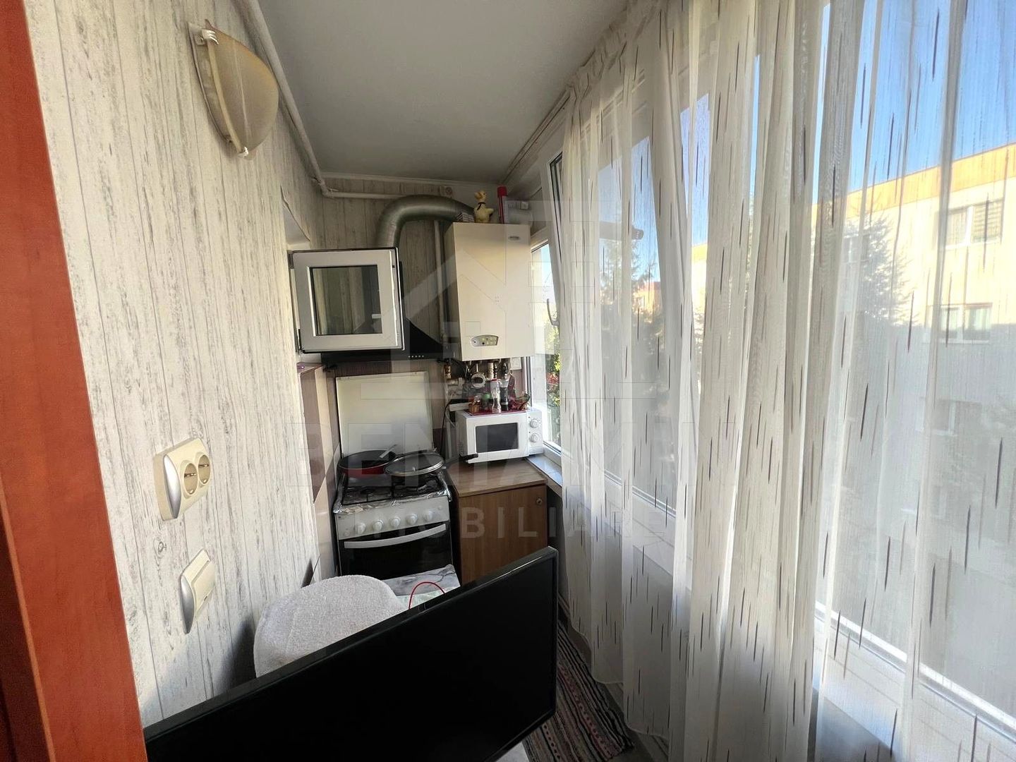2Decomandate-48mp-Mobilat-Utilat-Centrala-Parcare-Beci-Zona Astra - Poză 5
