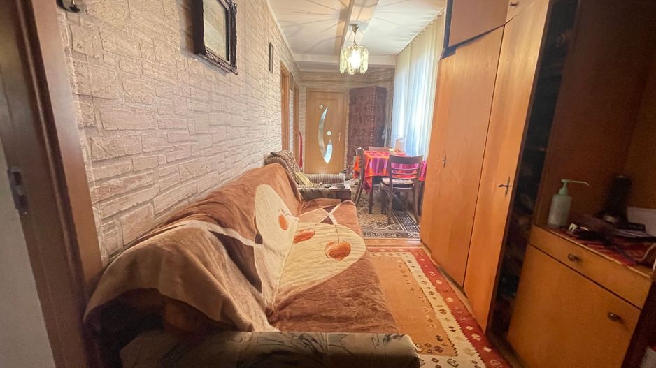 Casa cu 2 apartamente zona Mehala - Poză 26