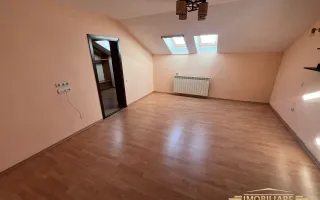 Apartament de vanzare pe doua nivele, zona Pietonalul Transilvaniei, pret 180000 euro - Poză 11