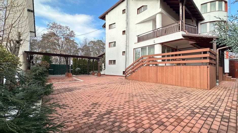 Casa individuala  - vedere spre padure - Parcul Sub Arini - Poză 3