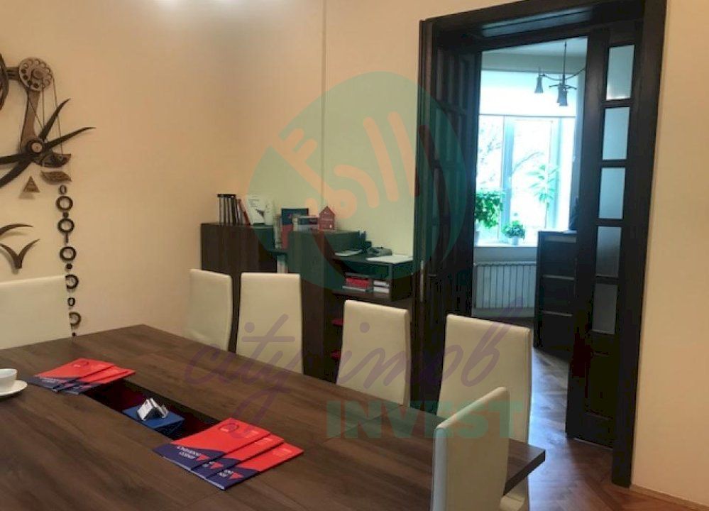 Vila RECONDITIONATA vis-a-vis de PARC - Poză 6