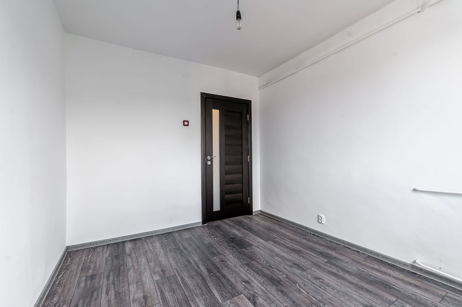 REZERVAT Pret redus Apartament cu 2 camere, renovat, in Vlaicu - Poză 4
