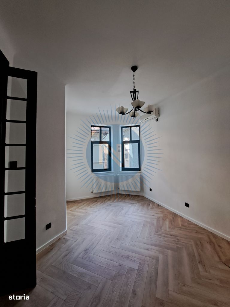 Spațiu de birouri in vila demisol etaj 1 si mansarda - Poză 1