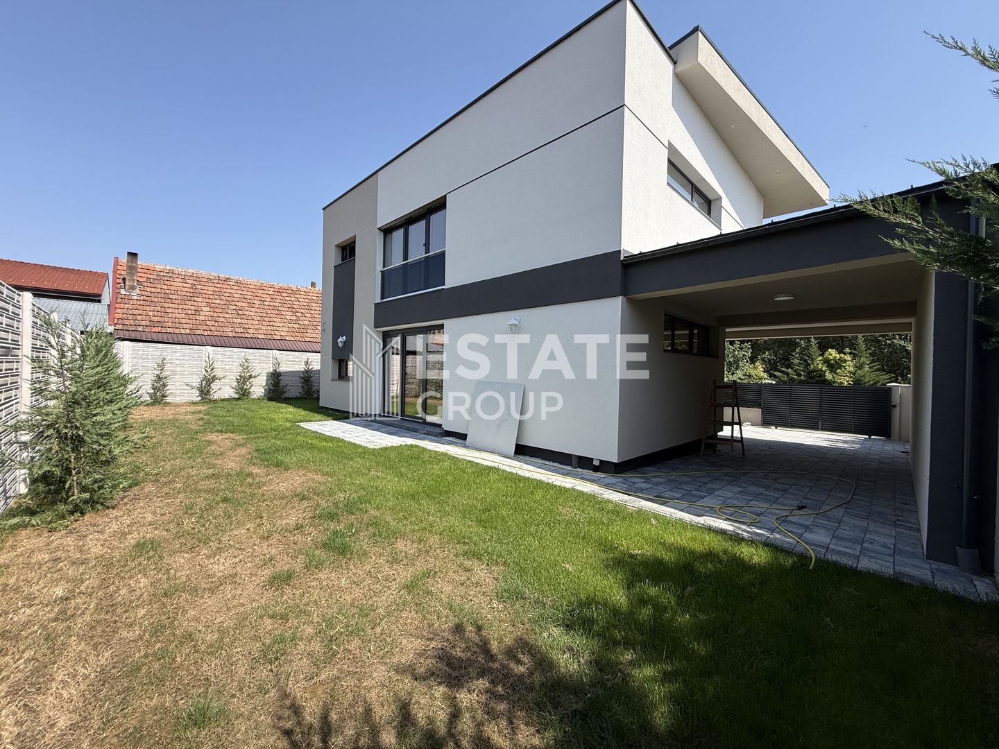 Proiect modern Ciarda Rosie - Poză 2