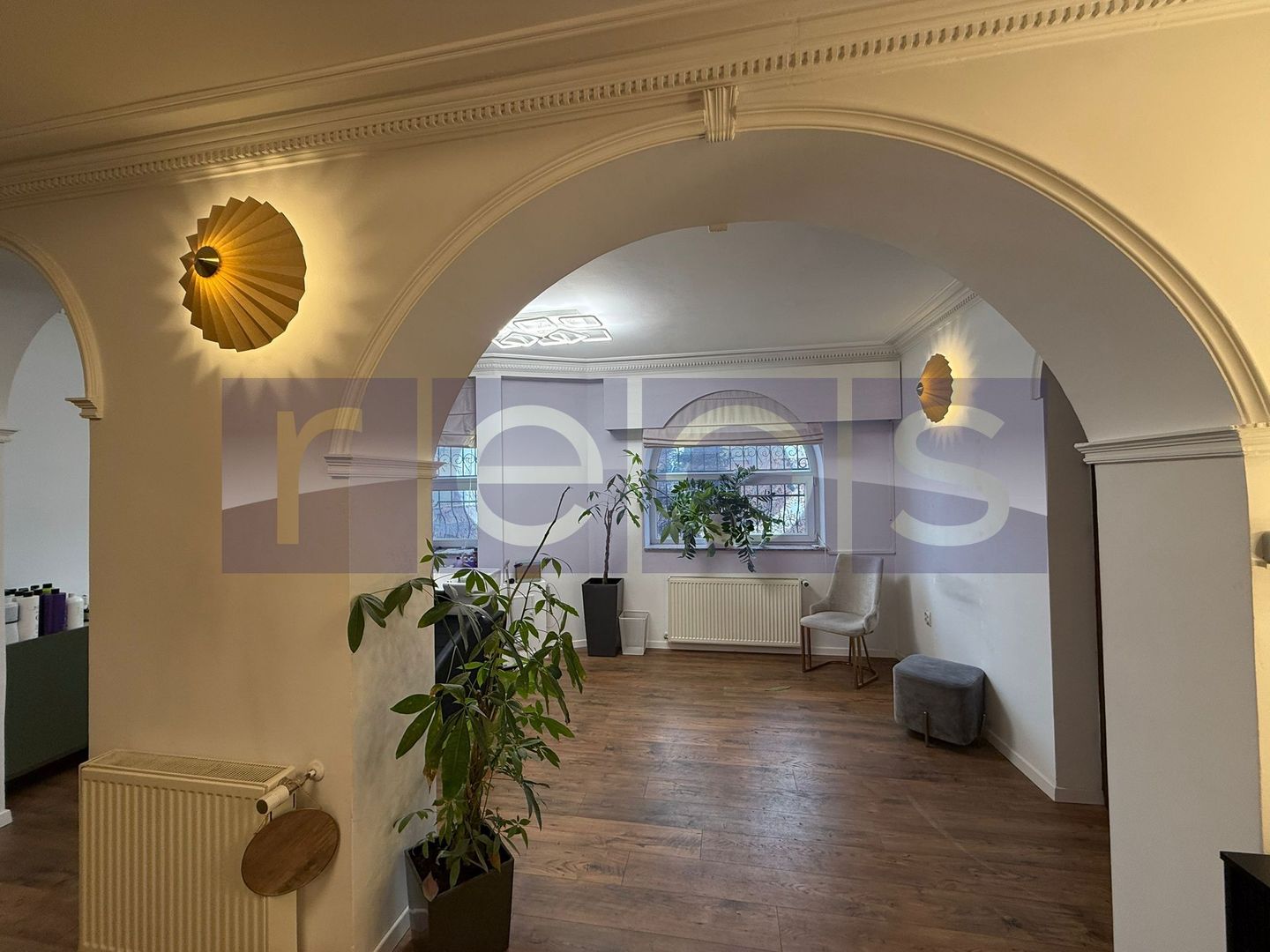 INCHIRIERE SPATIU SALON  DE LUX IN VILA | DOROBANTI | MOBILAT-UTILAT - Poză 9