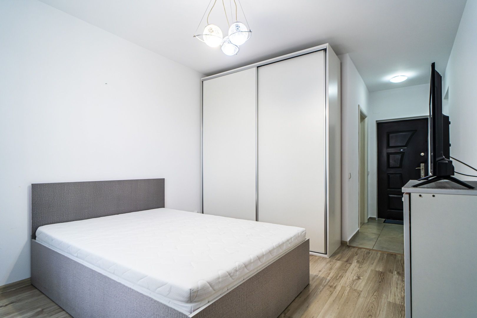 Garsoniera, 36 mp, mobilata-utialta, etaj 4, langa Penny Market- Rezervelor - Poză 5