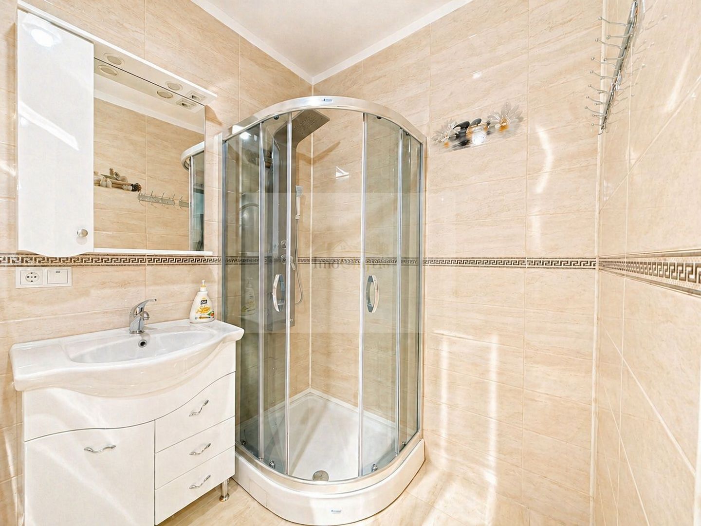 Vanzare apartament modern  3 camere-parcare subterană - zona Dedeman - Poză 10