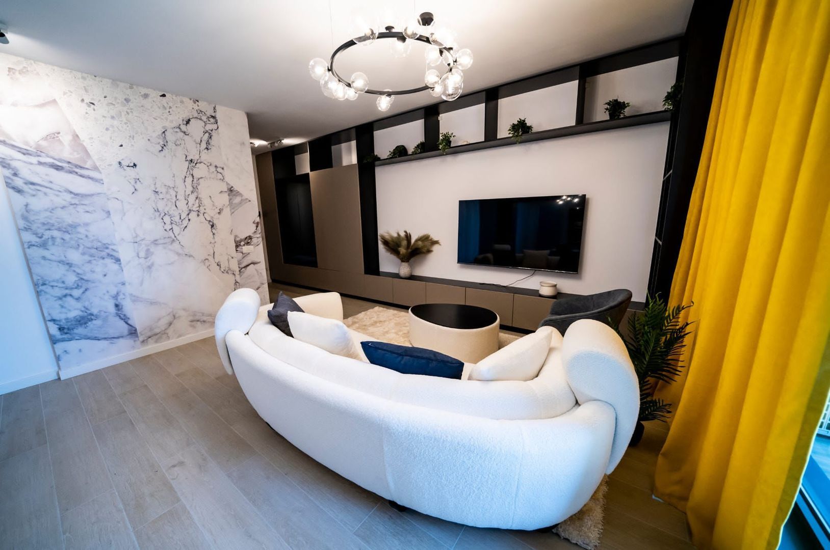 Apartament cu loc de parcare în subteran - Poză 1