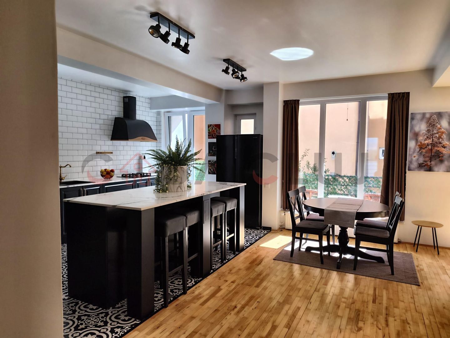 3 camere modern, etaj intermediar - Poză 3