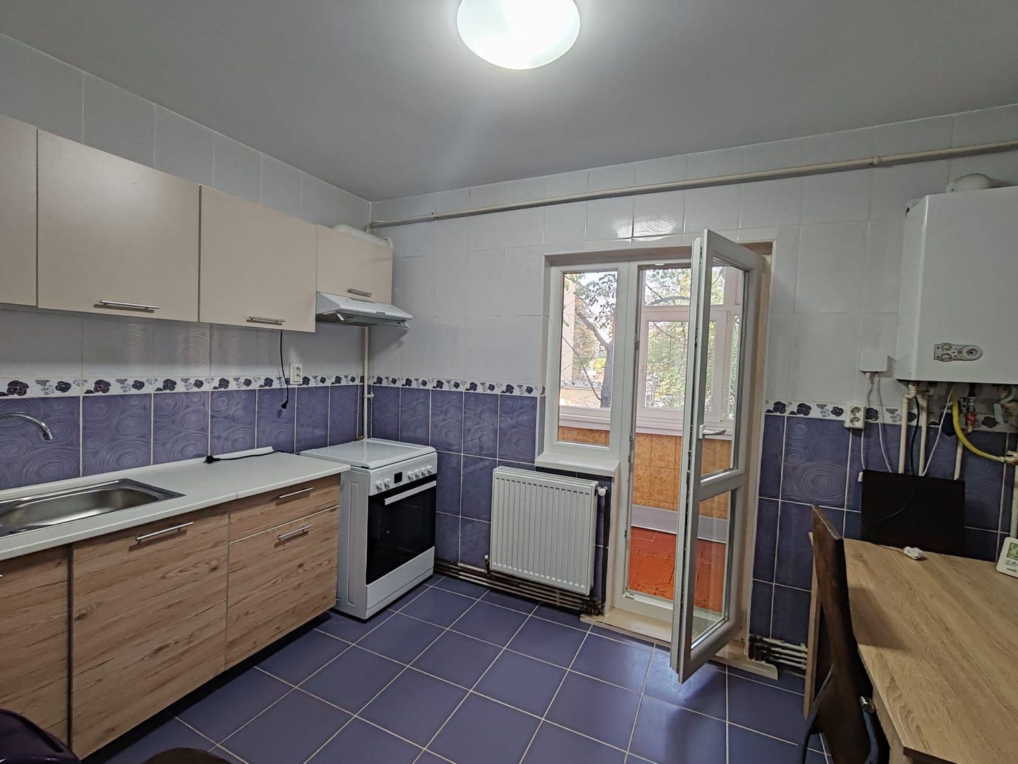 Apartament 3 camere decomandat etajul 1 65mp 500euro Nicolina 2 - Poză 5
