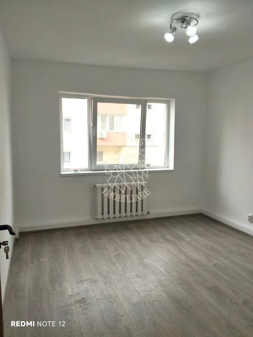 Apartament 2 camere 52mp+balcon-etaj 2-renovat-Zona Andrei Muresanu - Poză 4