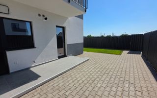 Apartament 2 camere de vânzare Selimbar | Central | curte 90 mp, parcare - Poză 2