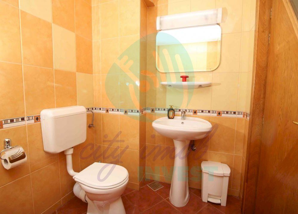 Vila cu 24 de camere cu priveliste superba ideal investitie in PREDEAL - Poză 31