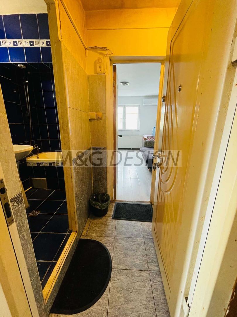 Garsoniera  zona Blascovici mobilat - Poză 4
