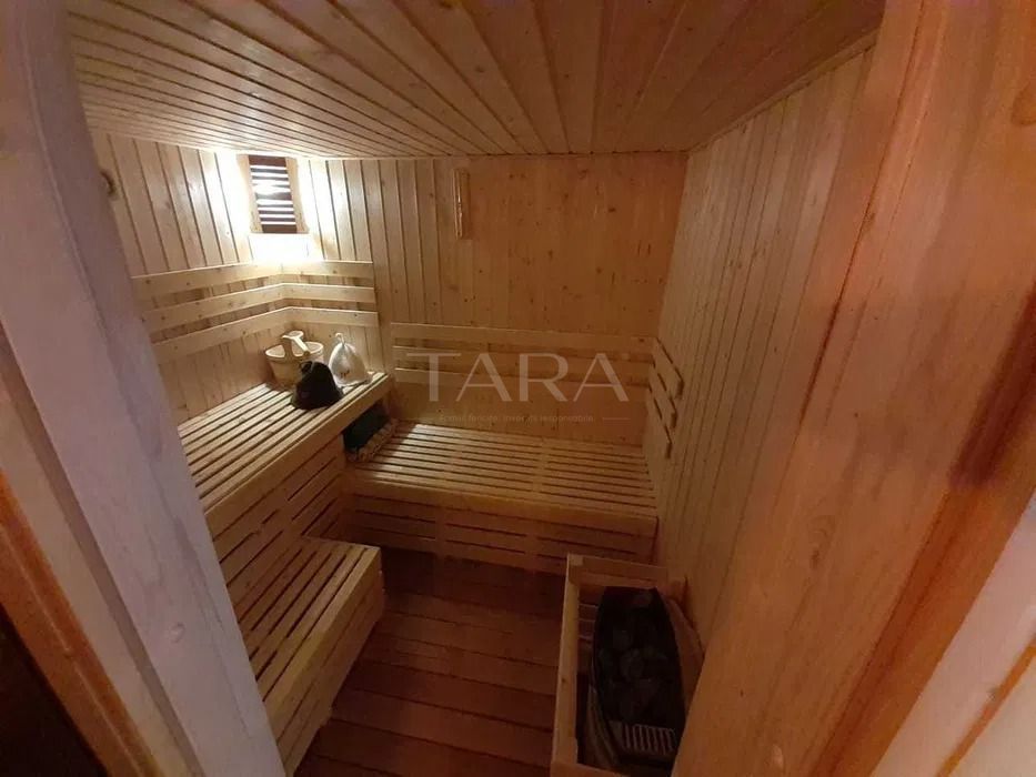 Casa cu 7 camere in Apahida - Poză 2