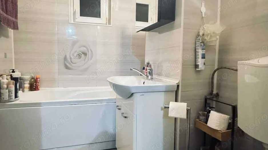 Apartament  3 camere zona Lunei - Poză 5