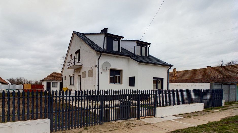 Casă nouă cu teren generos la graniță - Poză 1