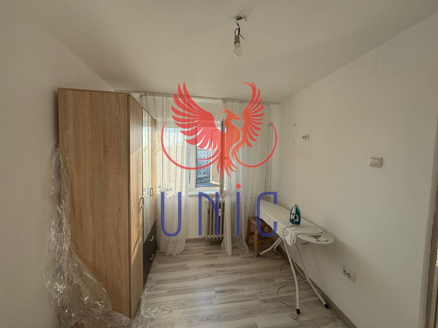 3 camere semidecomandate - 59 000 Euro - Poză 3