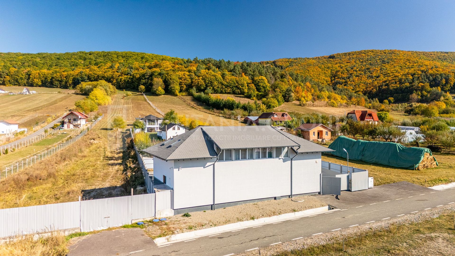 Vila 5 dormitoare | Pensiune | Proprietate versatilă în Marcus, Brașov - Poză 29