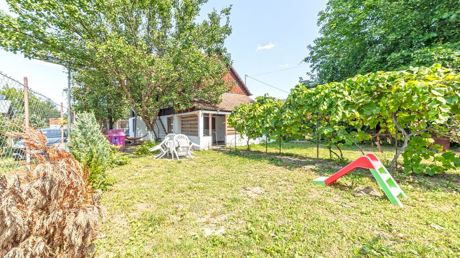 Casă într-o zonă liniștită, pe Insula Mureș - Poză 6