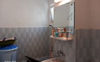 ageuropa.ro vinde ap 2 cam 40mp la etajul 4 în Carpați 1. - Poză 2