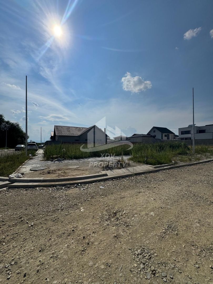 Teren intravilan- cu Proiect de constructie -Cartier Veterani Sibiu - Poză 2