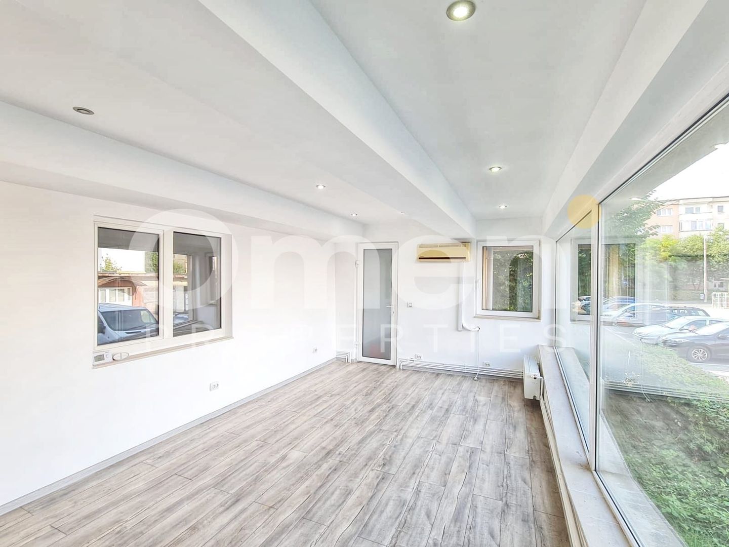 Apartament 3 camere + extindere de vânzare, 98 mp utili,Parter, Str Petru Rares - Poză 1