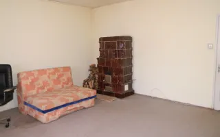 Proprietate cu 2 hale si casa la inchiriat,teren 1350mp - Poză 23