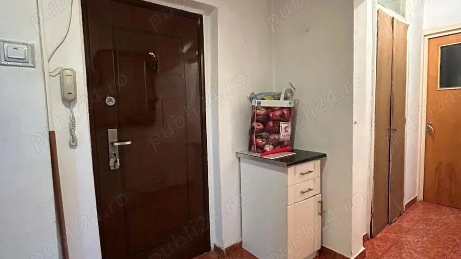 Vand ap 3 camere semidecomandat  Sos.Pantelimon - Poză 4