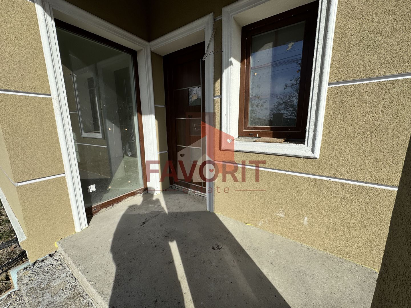 Casa Individuala in Mosnita. La asfalt. Cu Carport - Poză 4