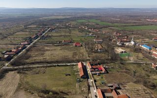 Conac nobiliar de secol XIX cu 8 camere în Maciova - Poză 15