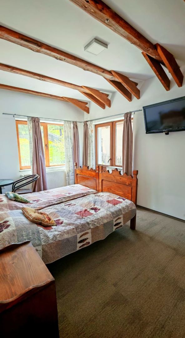 Casa / vila,  pensiune investitie zona Sacele, Brasov - Poză 11