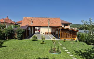 Casa de Vanzare Rasinari | 6 Camere | 200 MPU | Teren 979 MP | - Poză 5