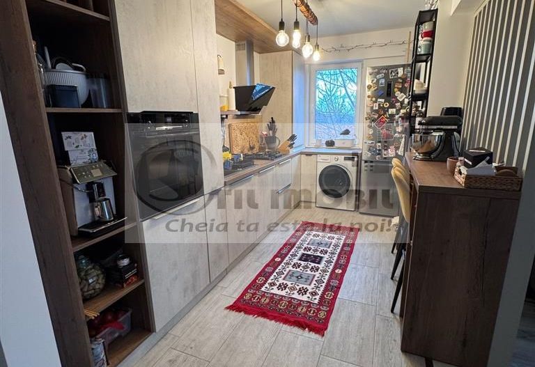 Apartament 2 cam dec loc parcare + boxa Complex Zorilor 185000 euro - Poză 5