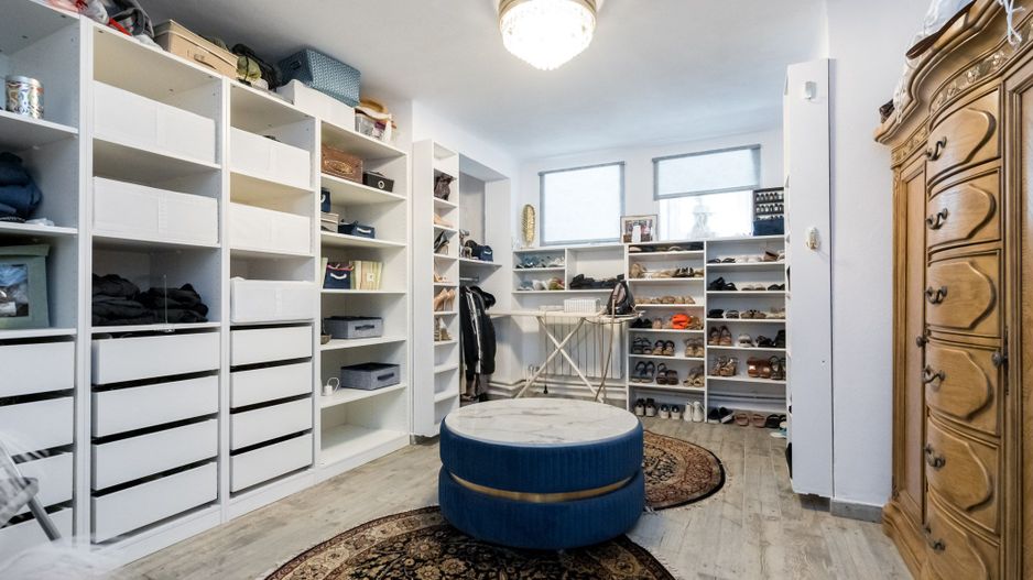 VILA REPREZENTATIVA ICOANEI - Poză 20