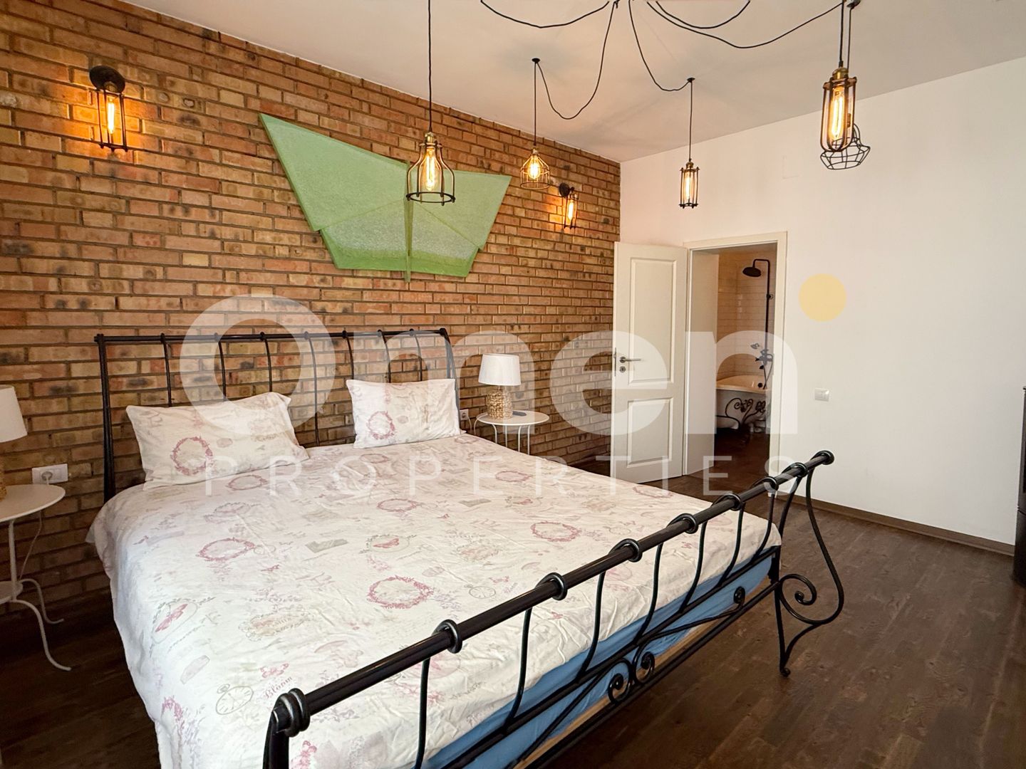 Casa de inchiriat - Centrul Vechi, 2 camere + terasa - Poză 2