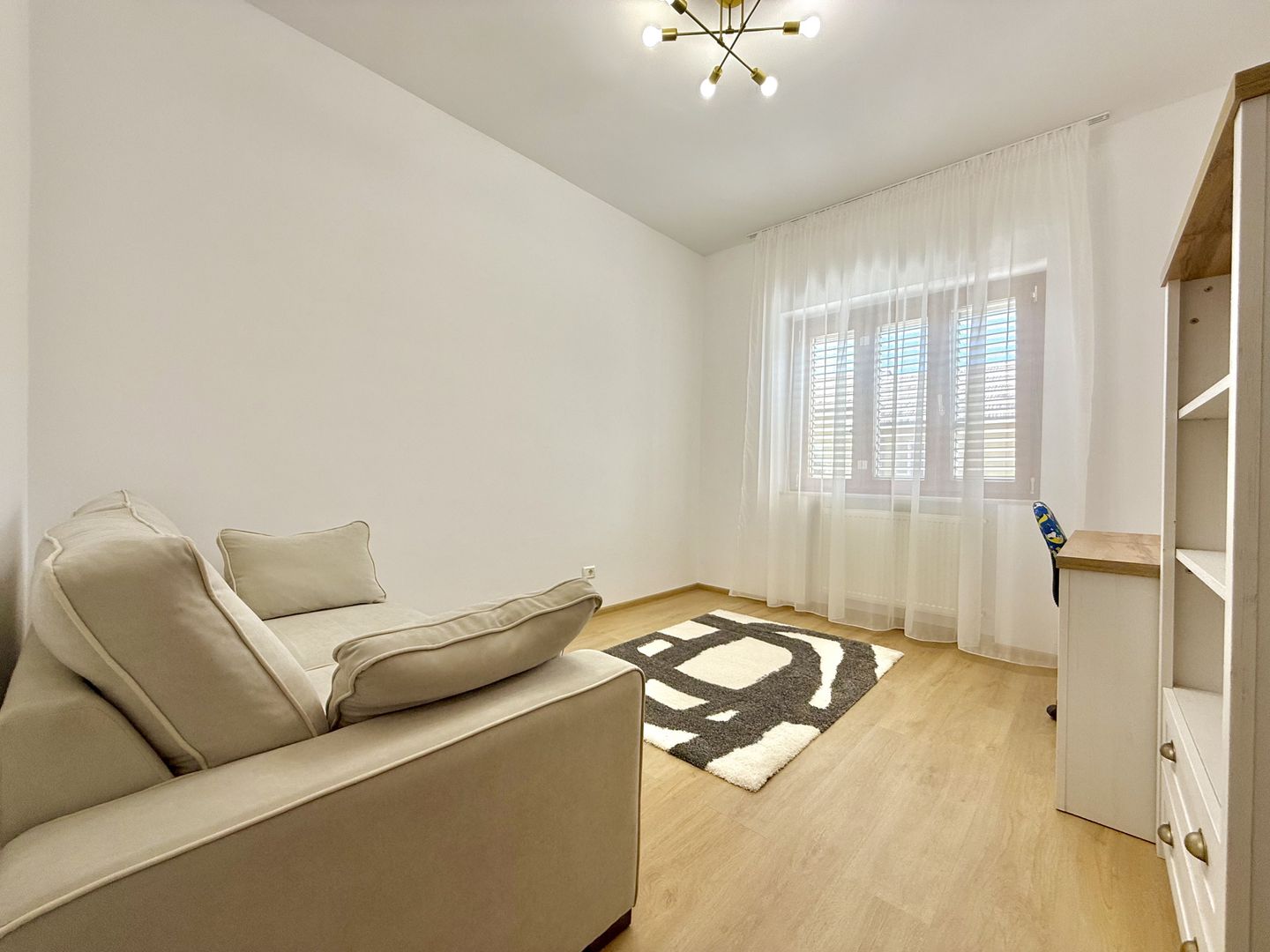 Casă tip triplex în zona centrală Dumbrăvița - Poză 21