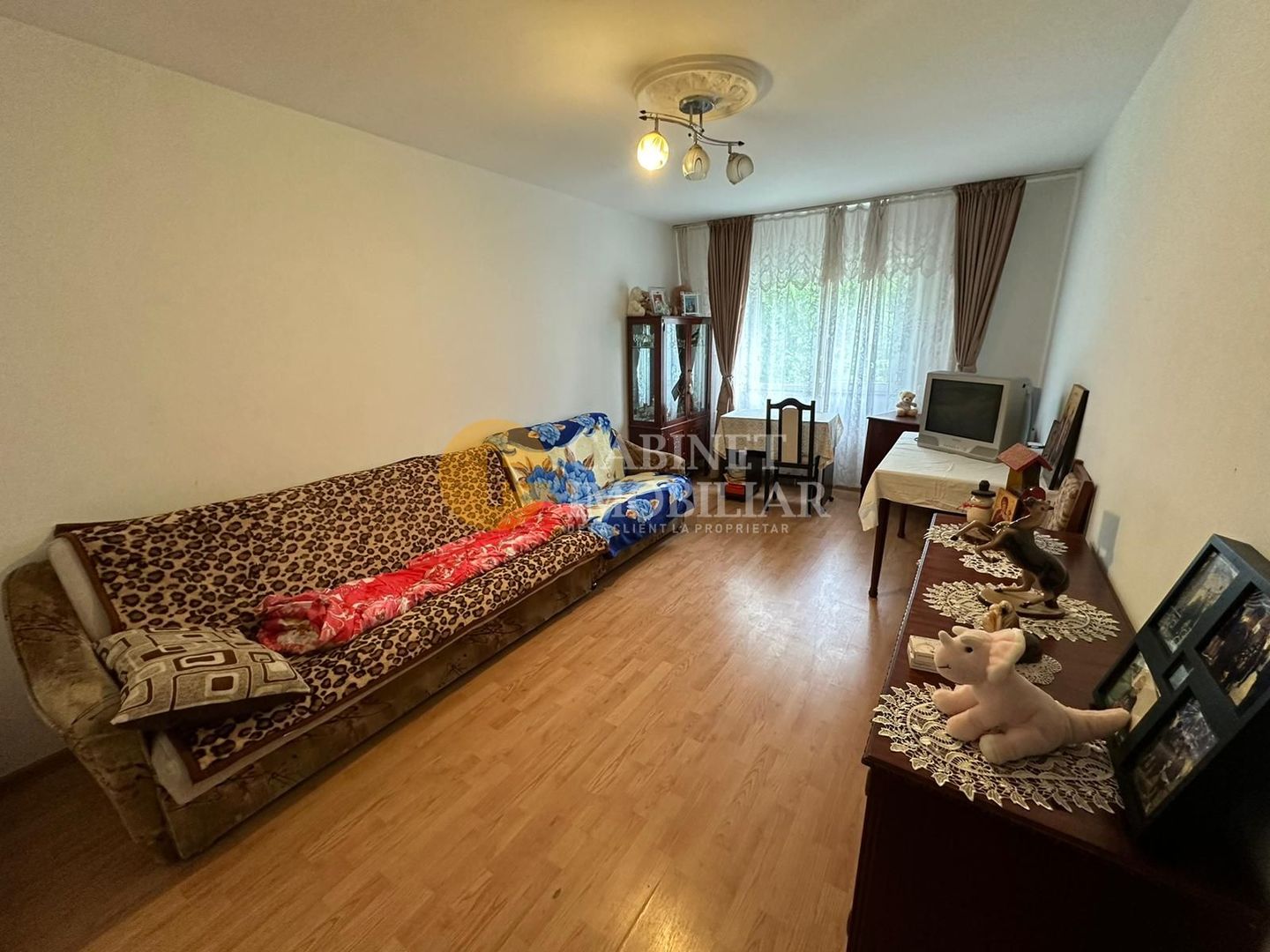 Nicolina- 3 Camere Decomandat -Etaj 2 Bloc 1986 -73mMp - Poză 1